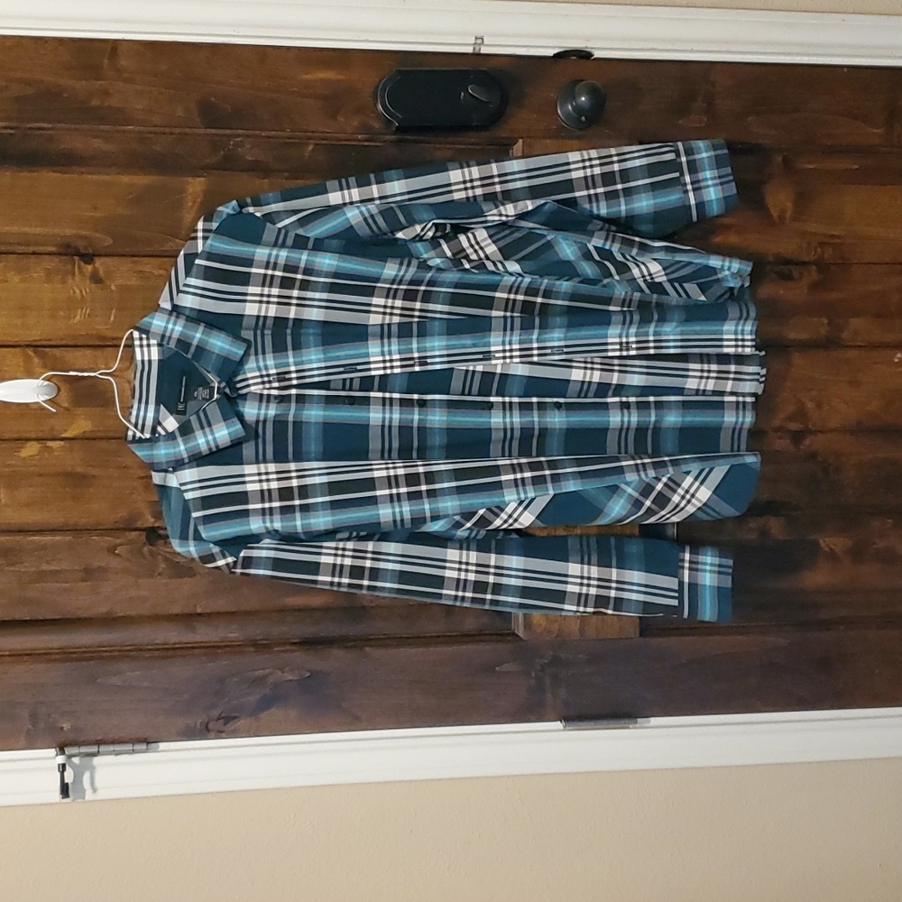 International Concepts Button Down